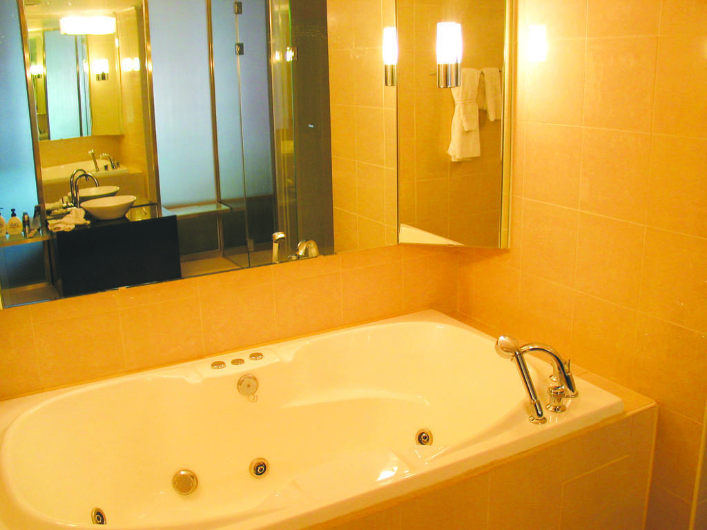 The Most Hotel Сувон Екстер'єр фото