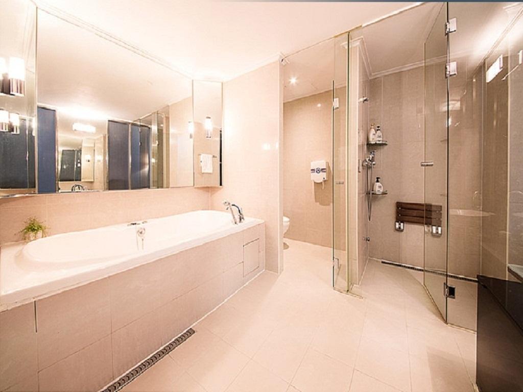 The Most Hotel Сувон Номер фото